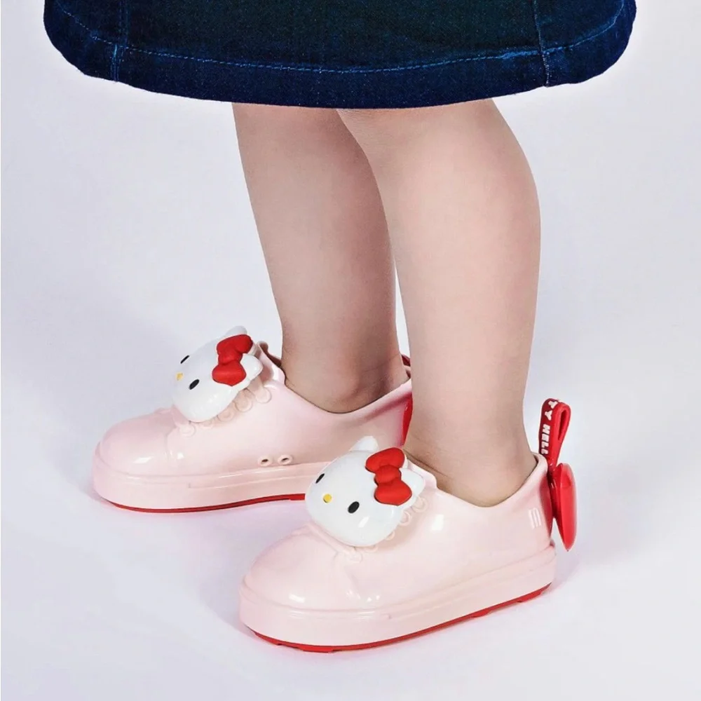 NWT MINI MELISSA Mini Be + Hello Kitty Toddler Sneakers In Red Size 6T